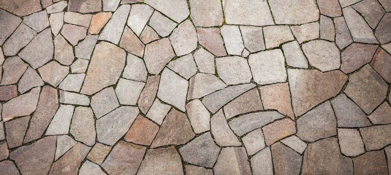 What Makes Flagstone A Popular Choice For Outdoor Hardscaping